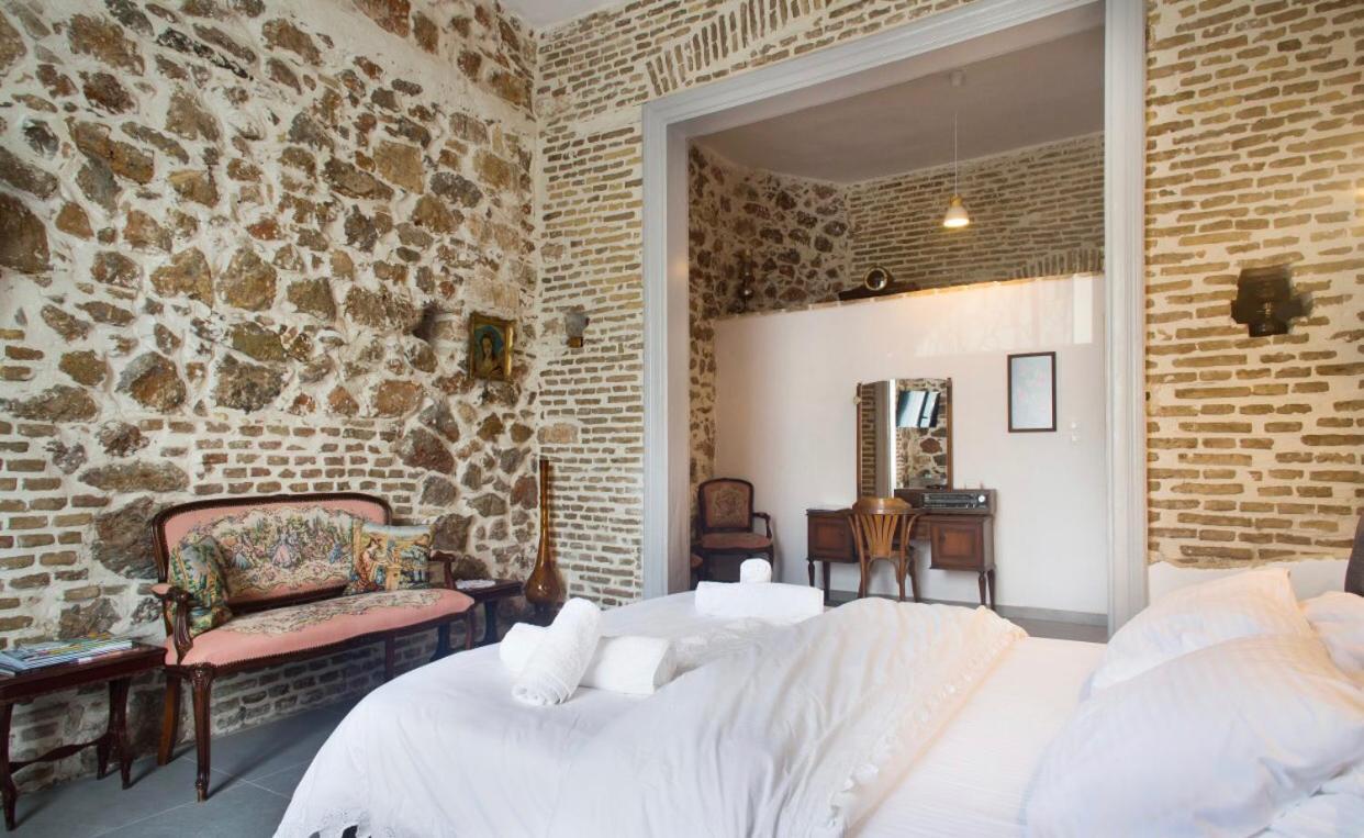 A Litte Taste Of Home Guest House Athena Bagian luar foto